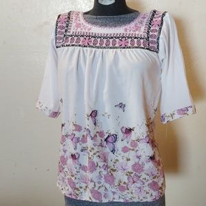 Typical women butterfly 🦋 blouse from Oaxaca.